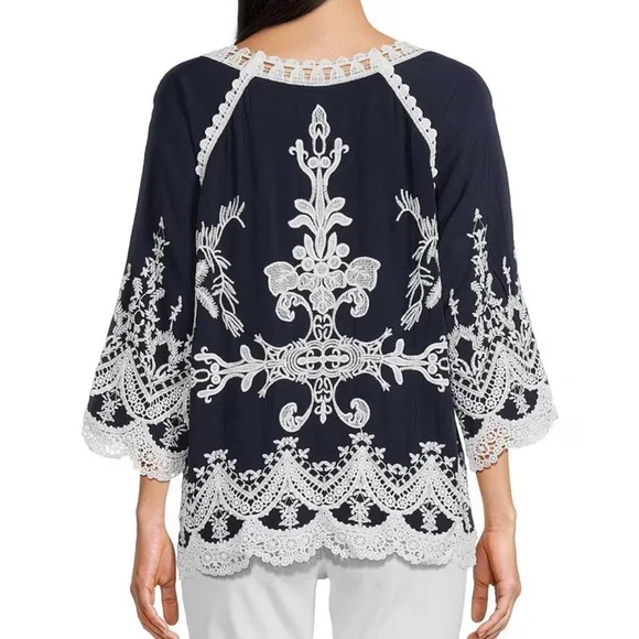 NWT Leo and Nicole Woven Embroidered Scalloped Lace Trim Blouse Size 2X - Picture 8 of 9